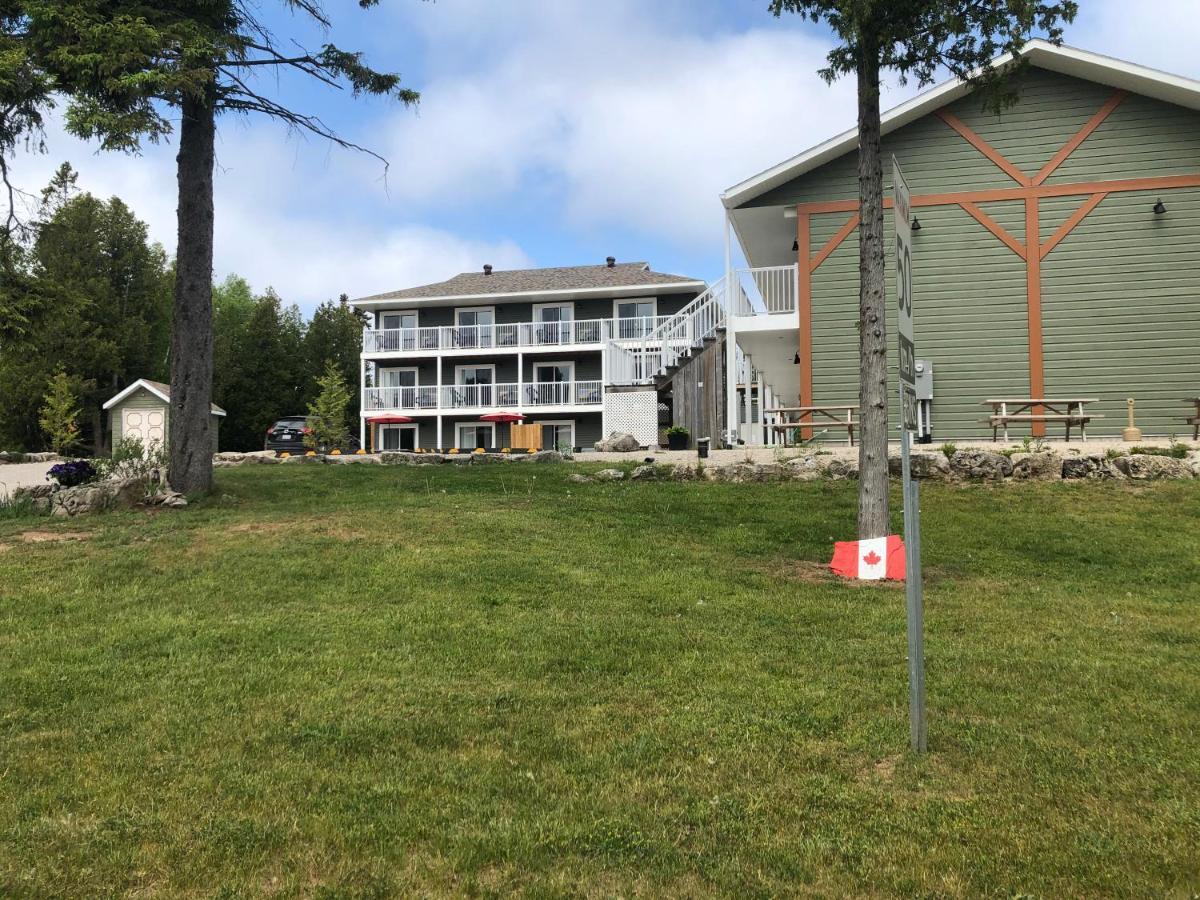 Escarpment Heights Motel Tobermory Exterior photo