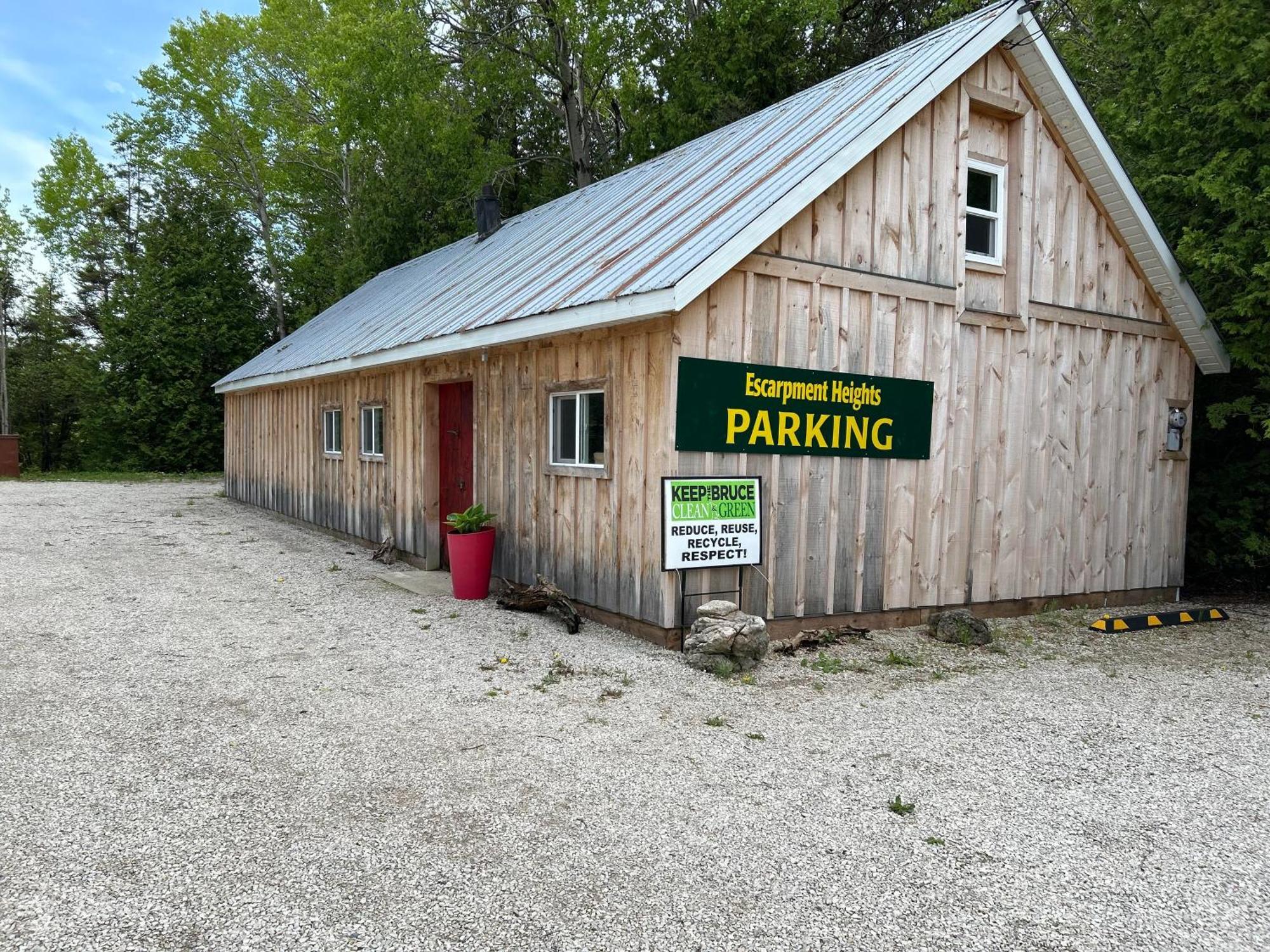 Escarpment Heights Motel Tobermory Exterior photo