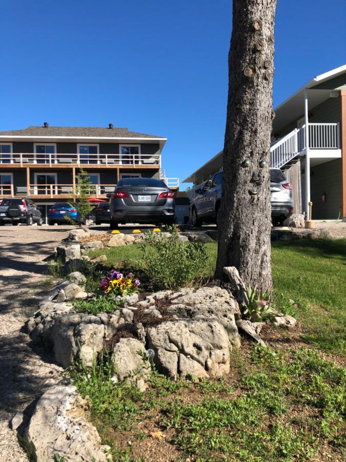 Escarpment Heights Motel Tobermory Exterior photo